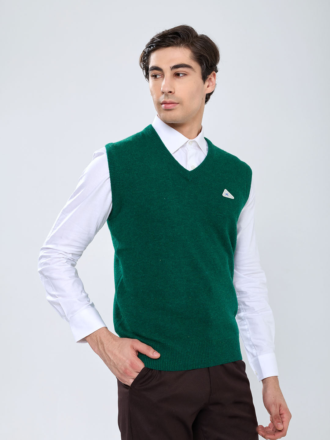 Men Green Solid V Neck Sleeveless Sweater