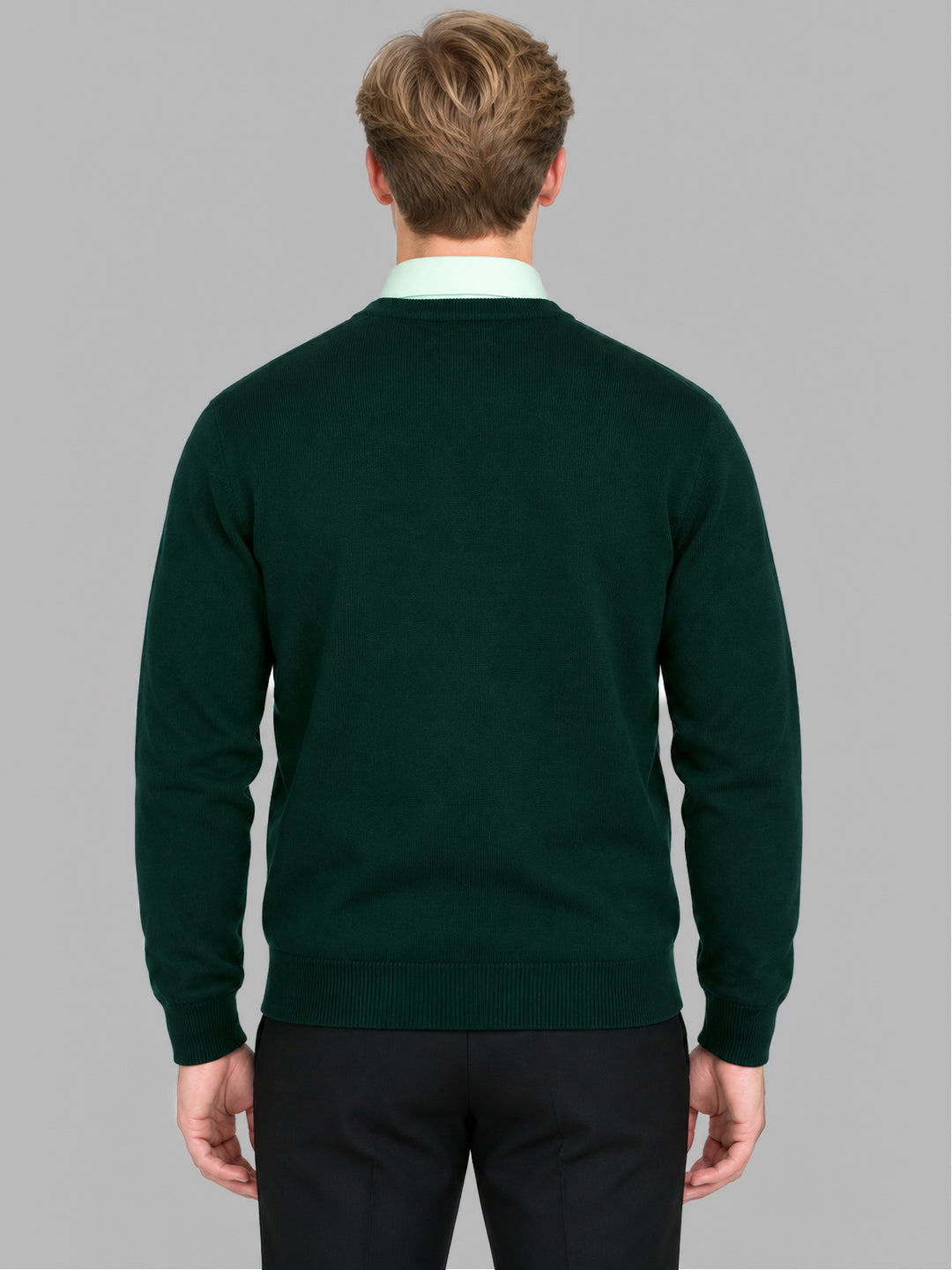 Men Bottle Green Solid V Neck Full Sleeve Pullover