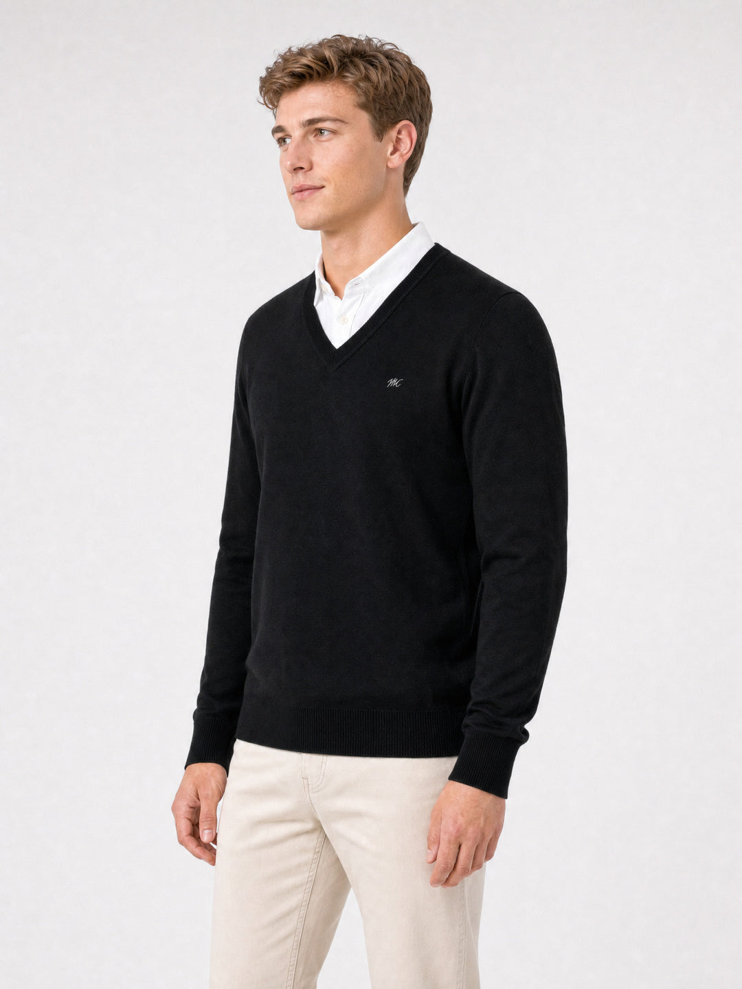 Men Black Solid V Neck Full Sleeve Pullover