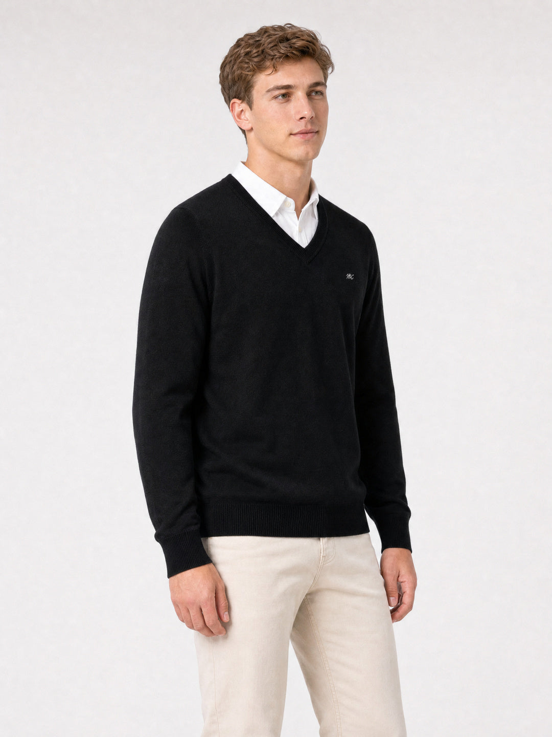 Men Black Solid V Neck Full Sleeve Pullover