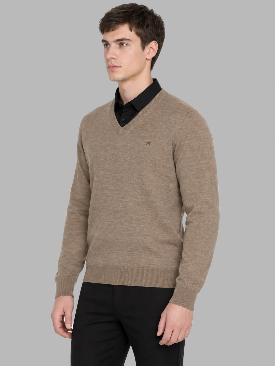 Men Brown Solid V Neck Full Sleeve Pullover