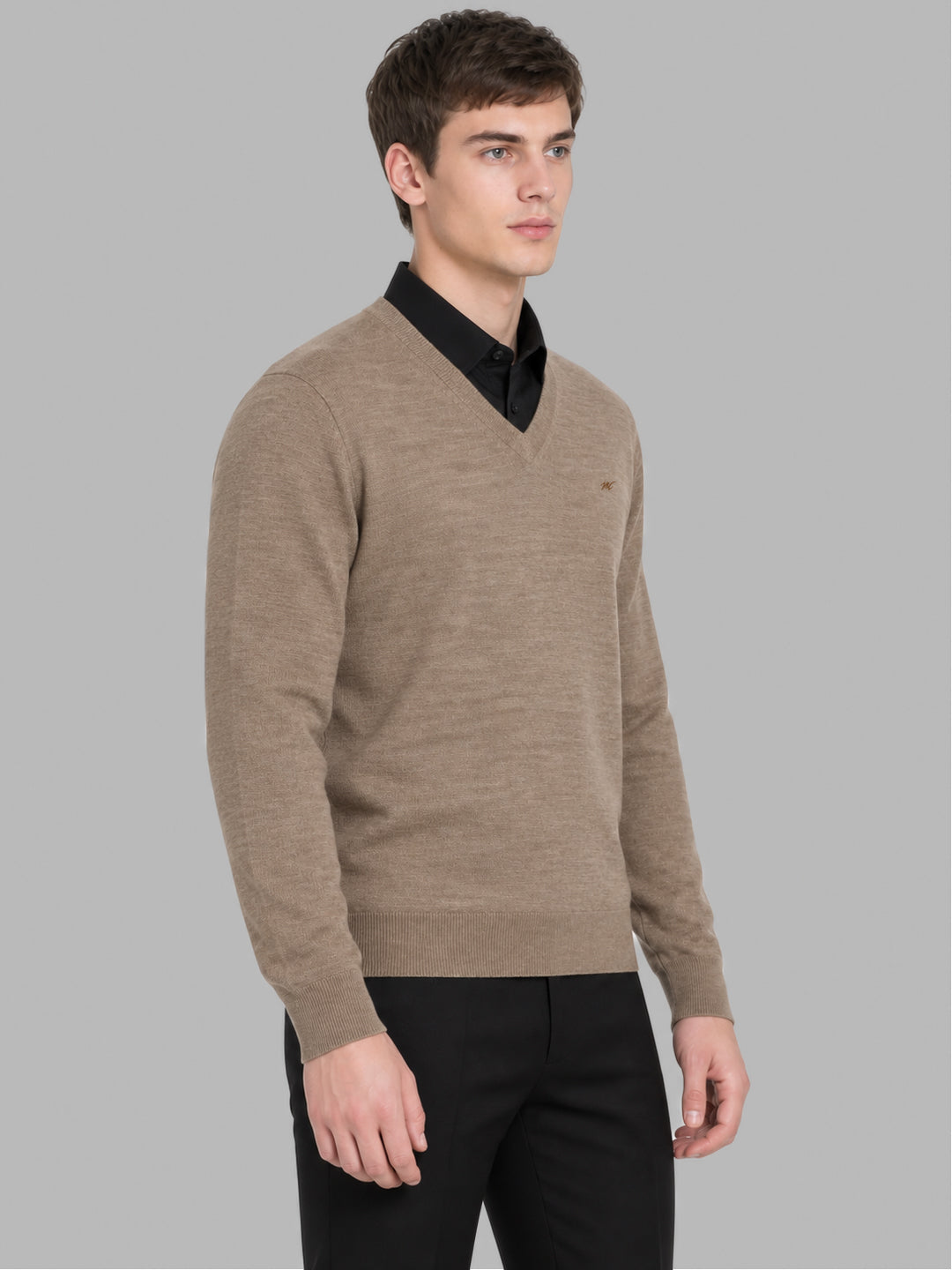 Men Brown Solid V Neck Full Sleeve Pullover