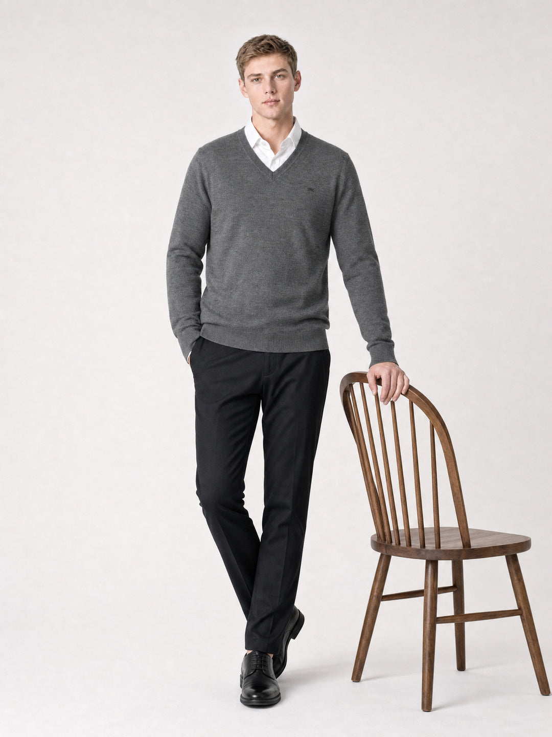 Men Grey Solid V Neck Full Sleeve Pullover