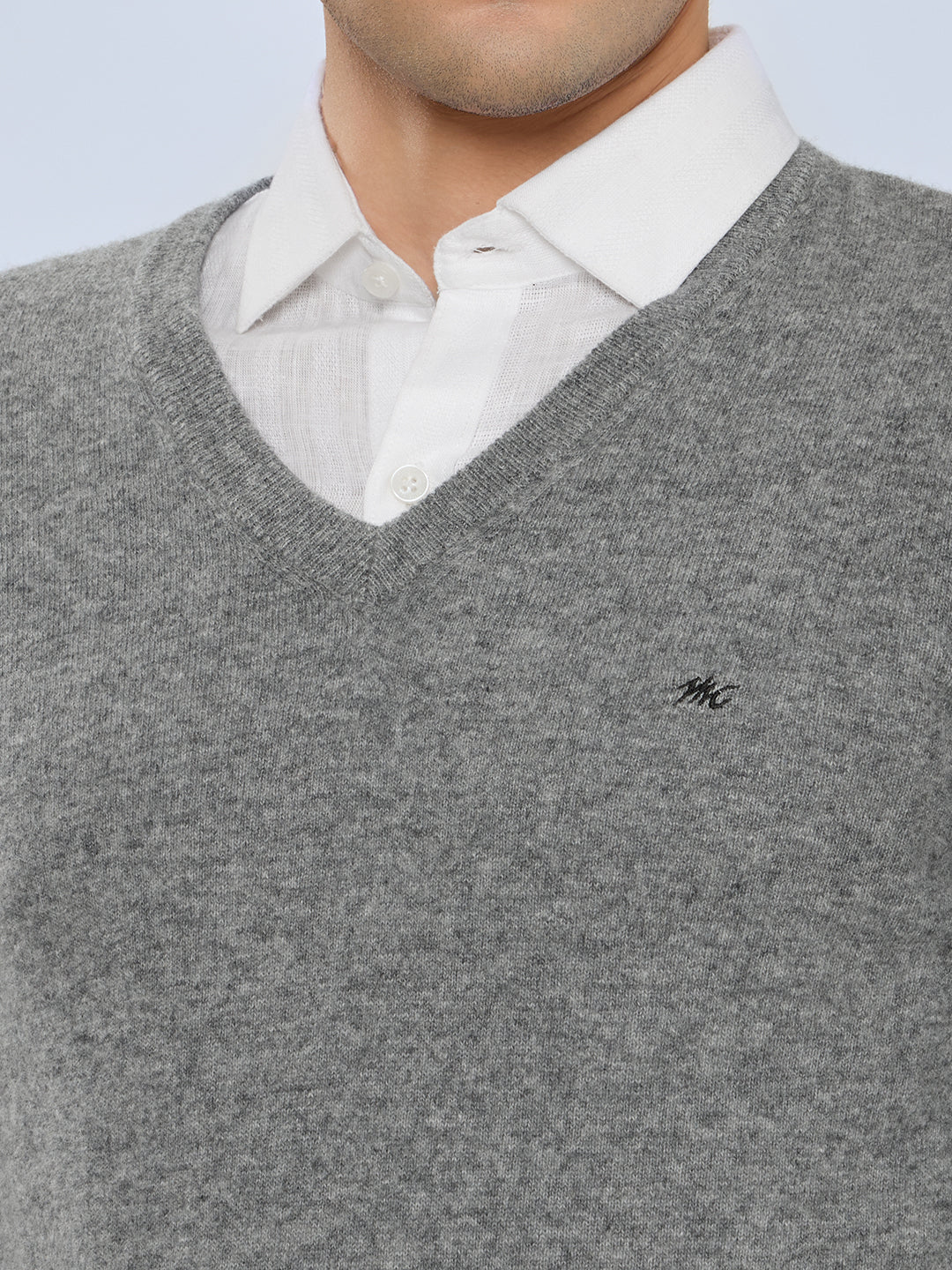 Men Grey Solid V Neck Full Sleeve Pullover