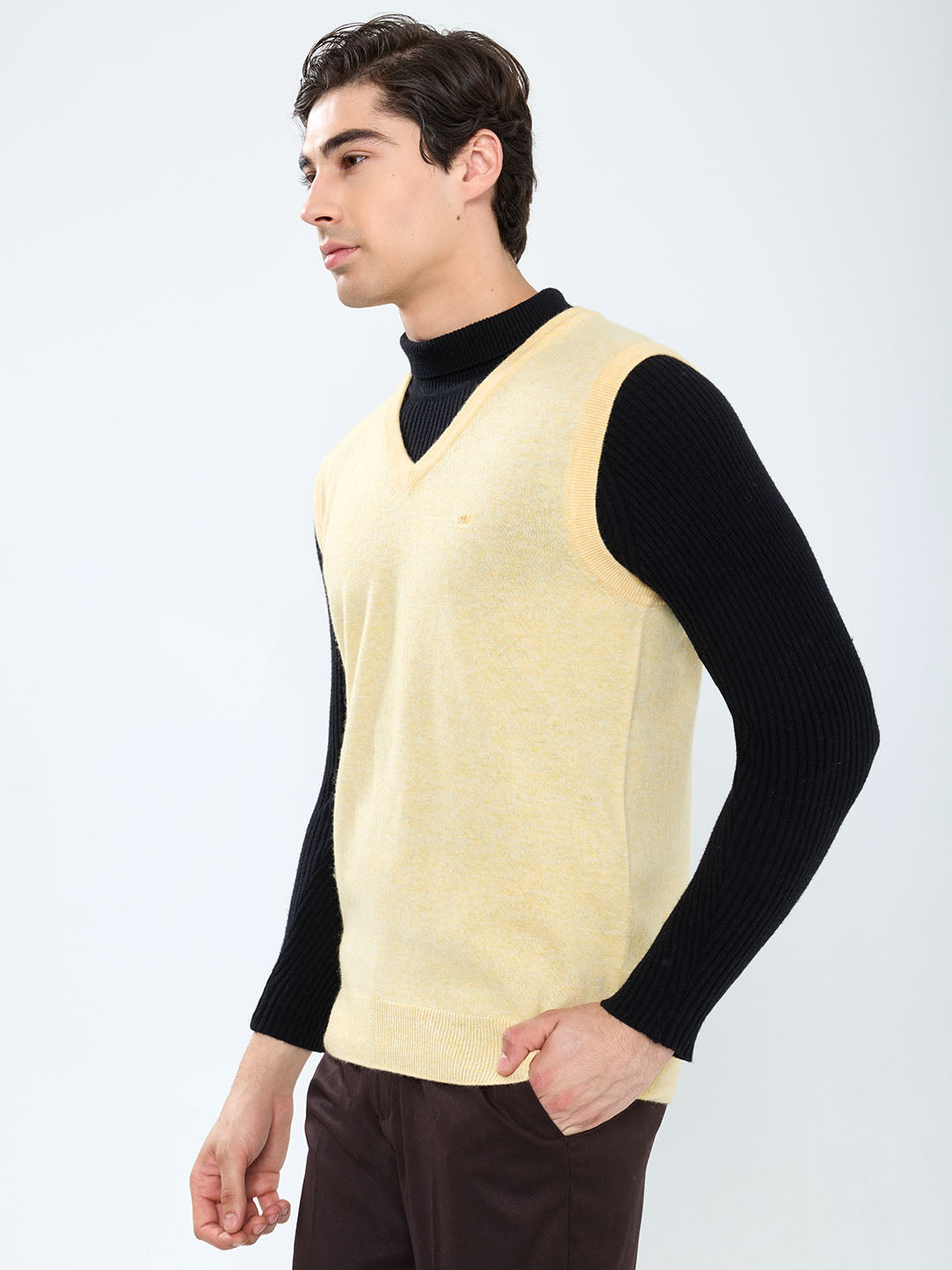 Men Yellow Solid V Neck Sleeveless Sweater