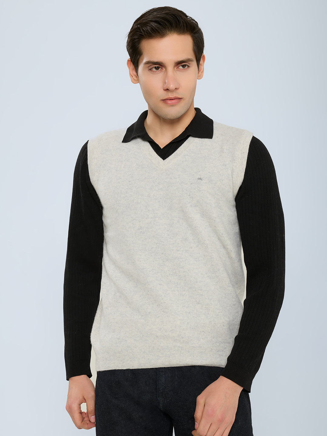 Men Grey Solid V Neck Sleeveless Sweater
