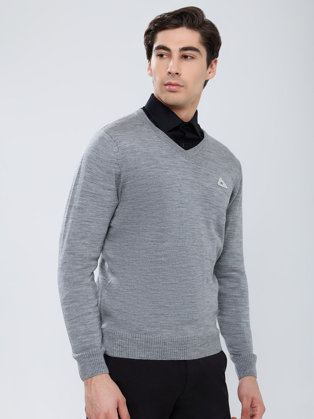 Men Grey Solid V Neck Full Sleeve Pullover