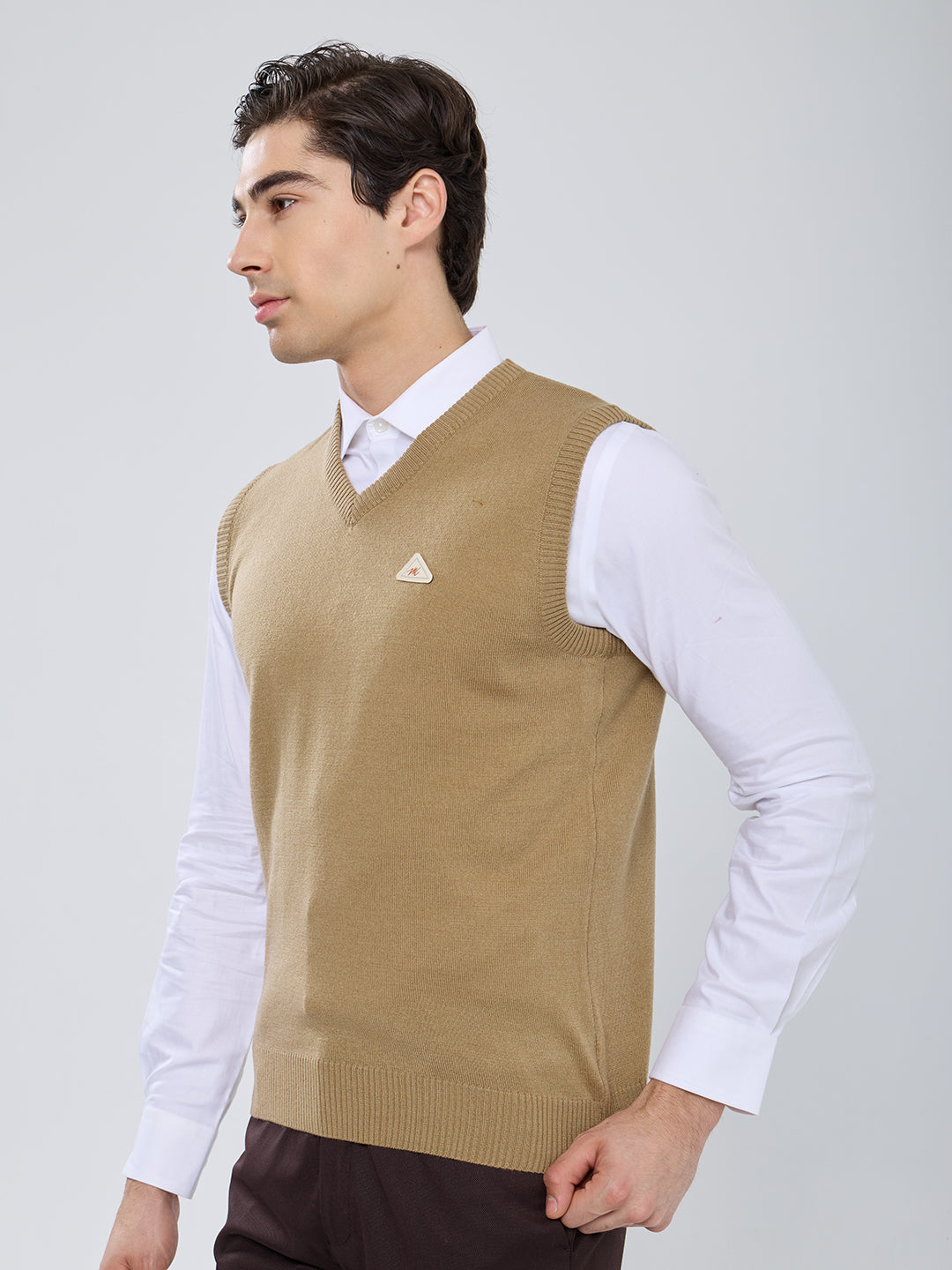 Men Camel Brown Solid V Neck Sleeveless Sweater