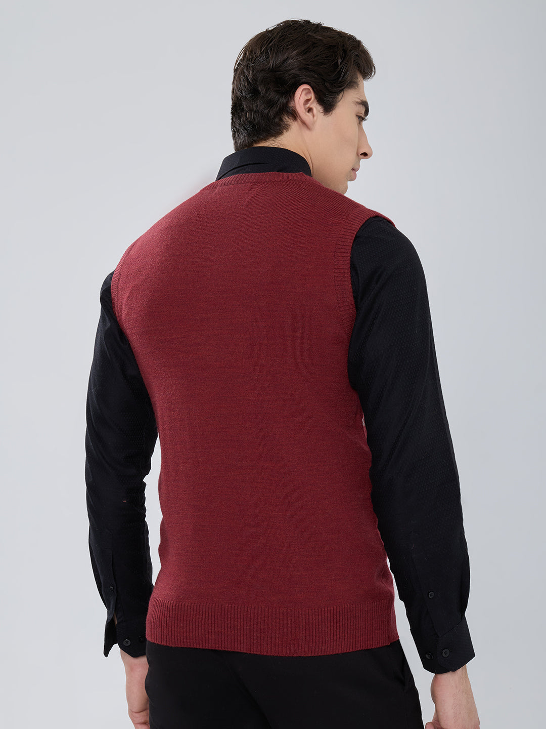 Men Red Solid V Neck Sleeveless Sweater