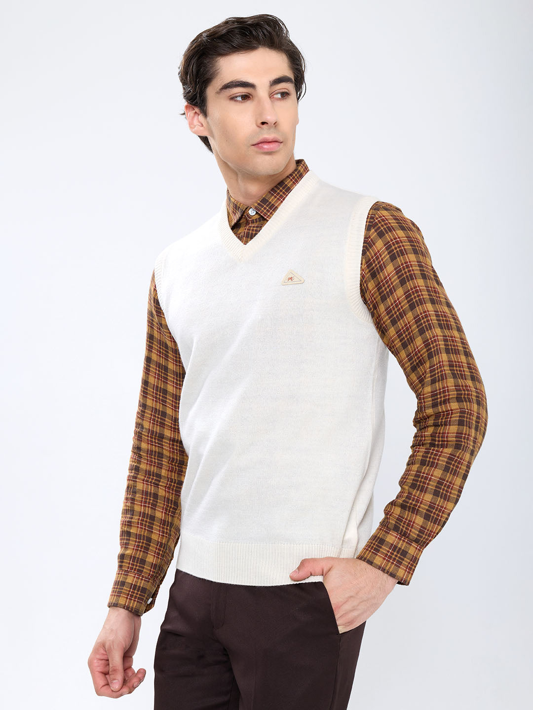 Men Cream Solid V Neck Sleeveless Sweater