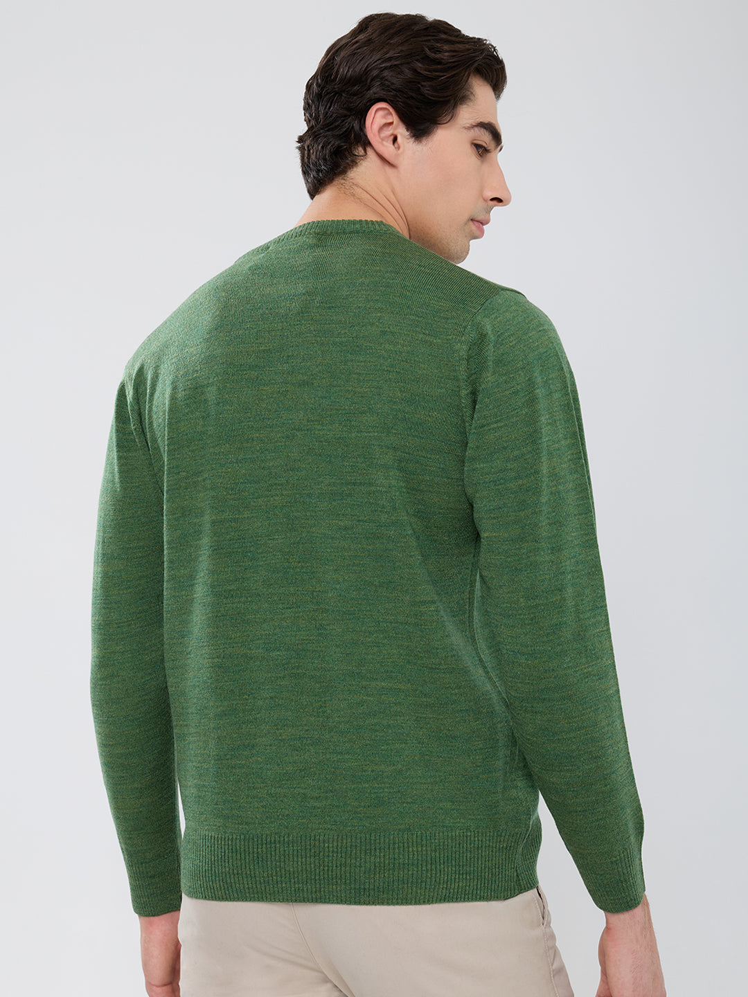 Men Green Solid Round Neck Full Sleeve Pullover