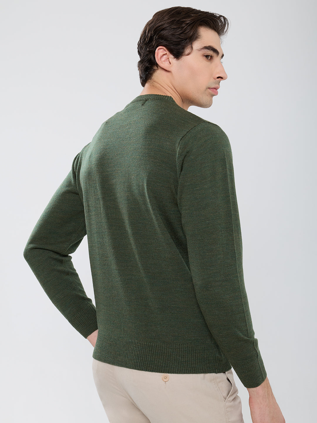 Men Olive Solid Round Neck Full Sleeve Pullover