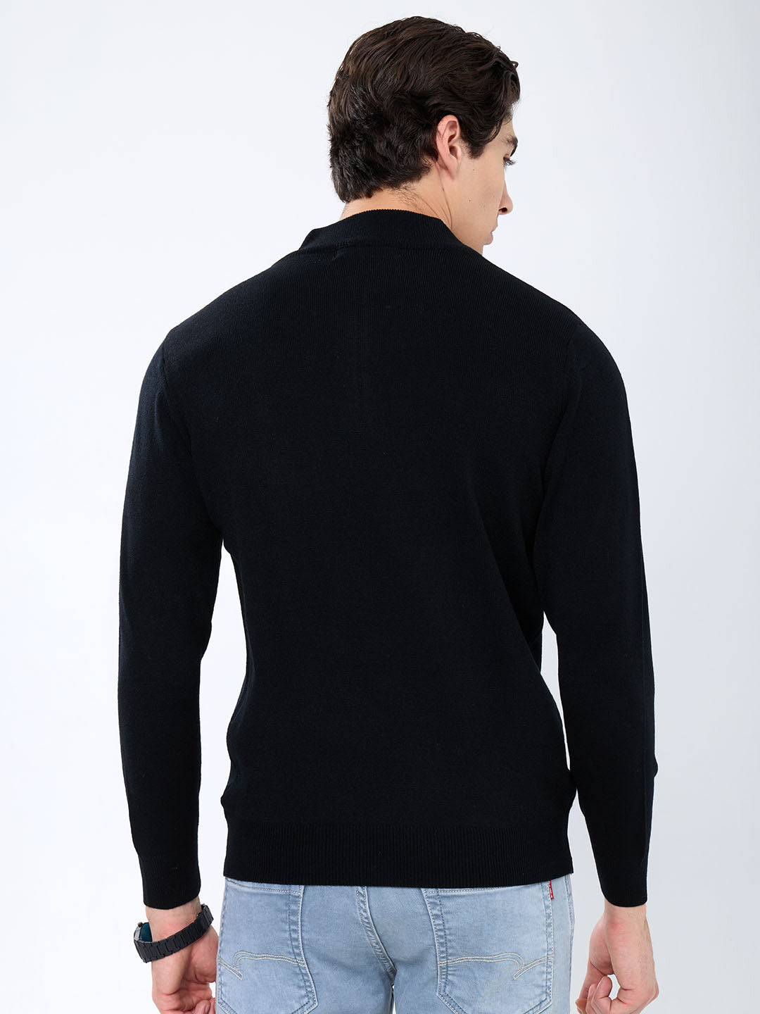 Men Black Solid Collar Full Sleeve Pullover