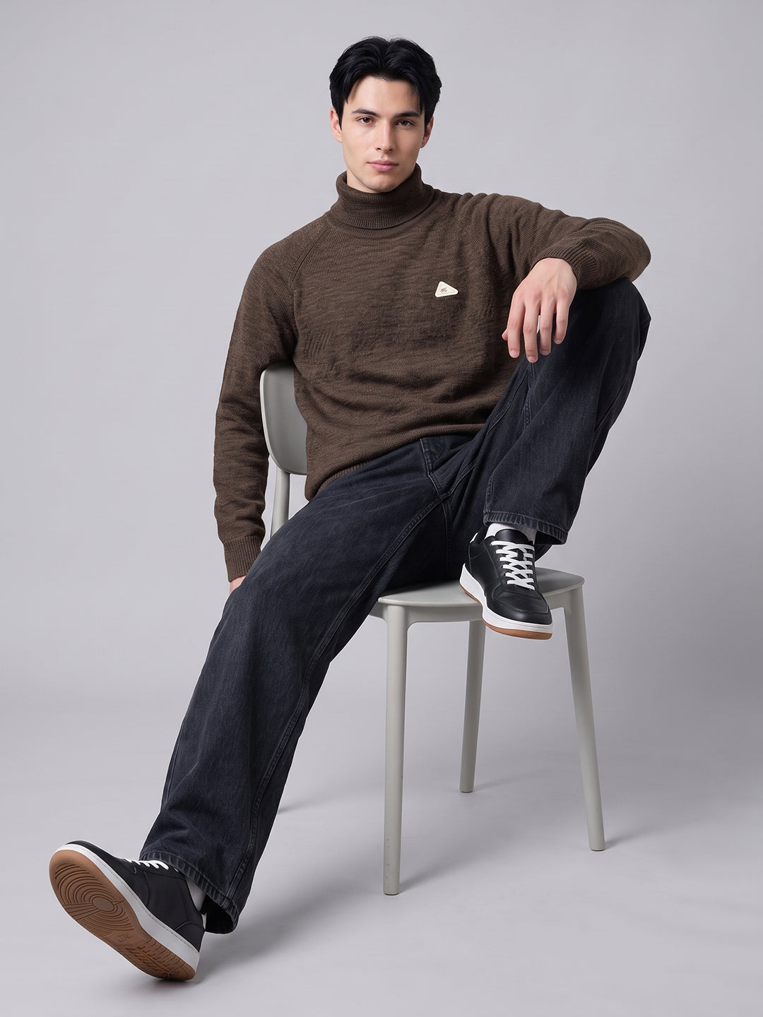 Men Brown Solid Turtle Neck Full Sleeve Pullover