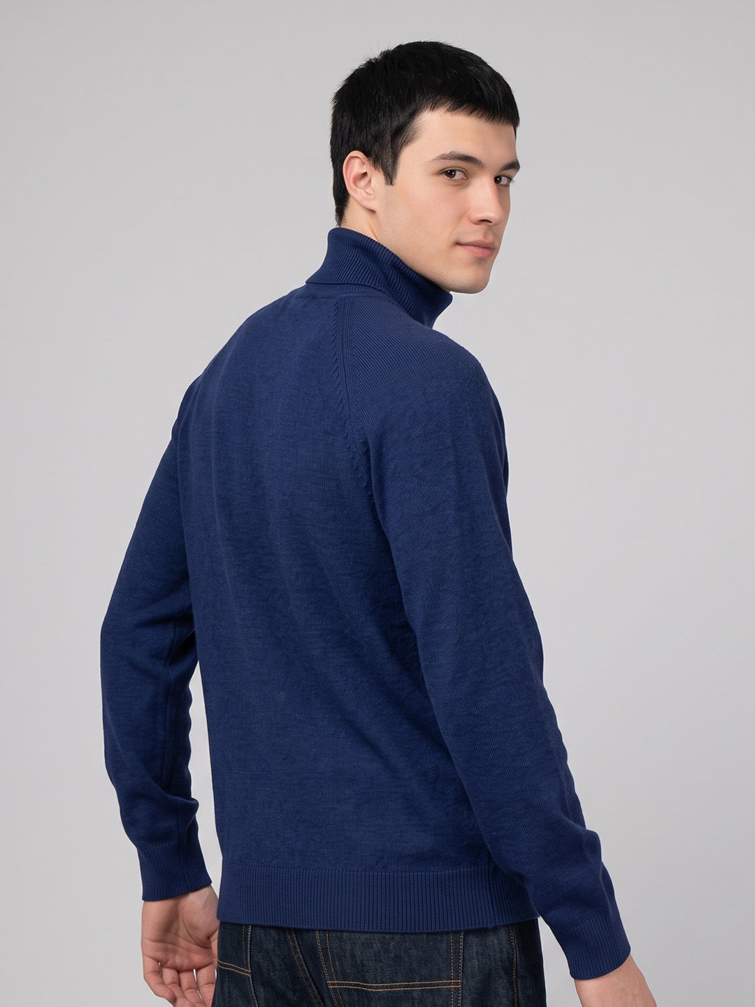 Men Blue Solid Turtle Neck Full Sleeve Pullover