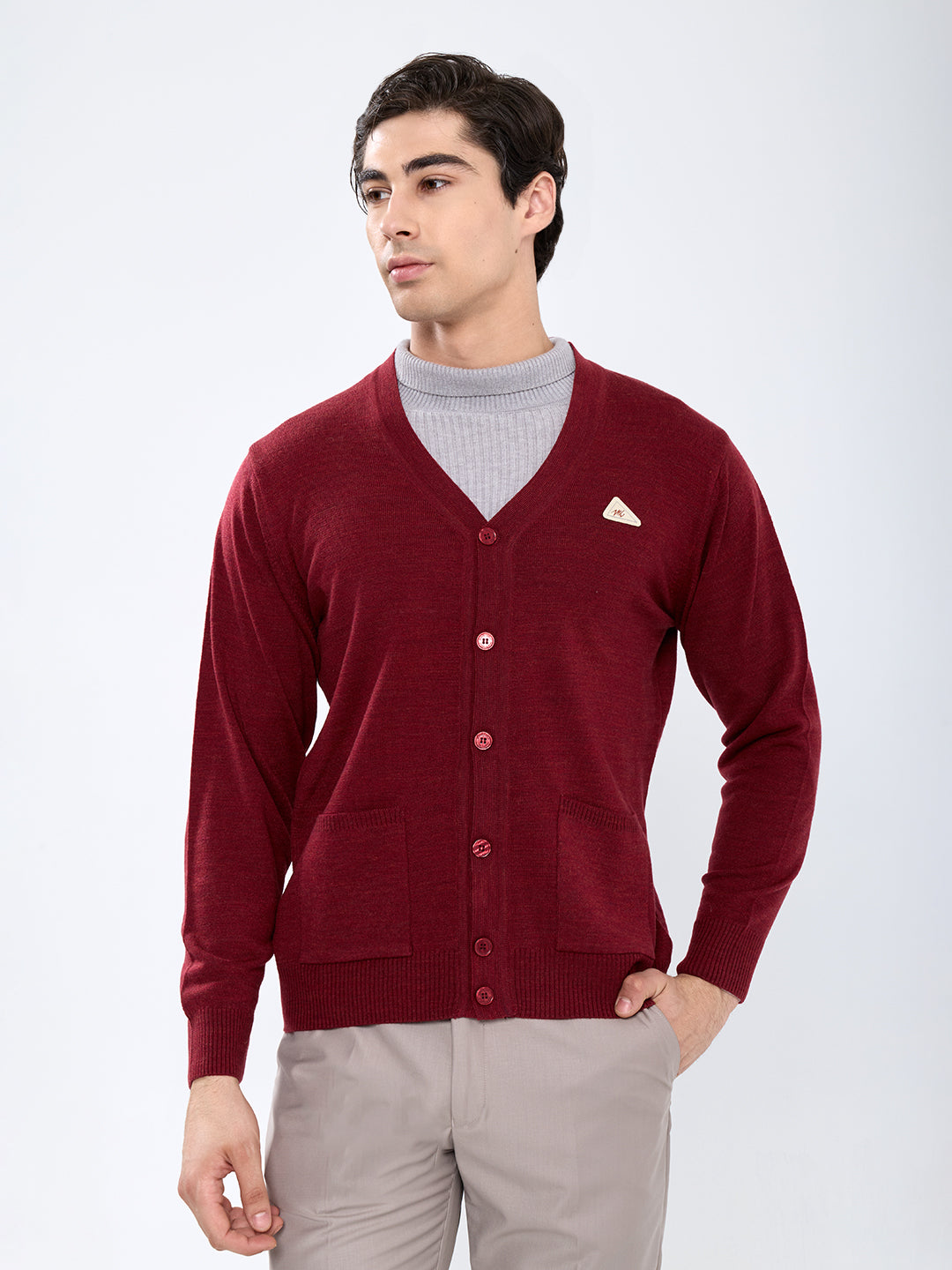Men Maroon Solid V Neck Full Sleeve Cardigan