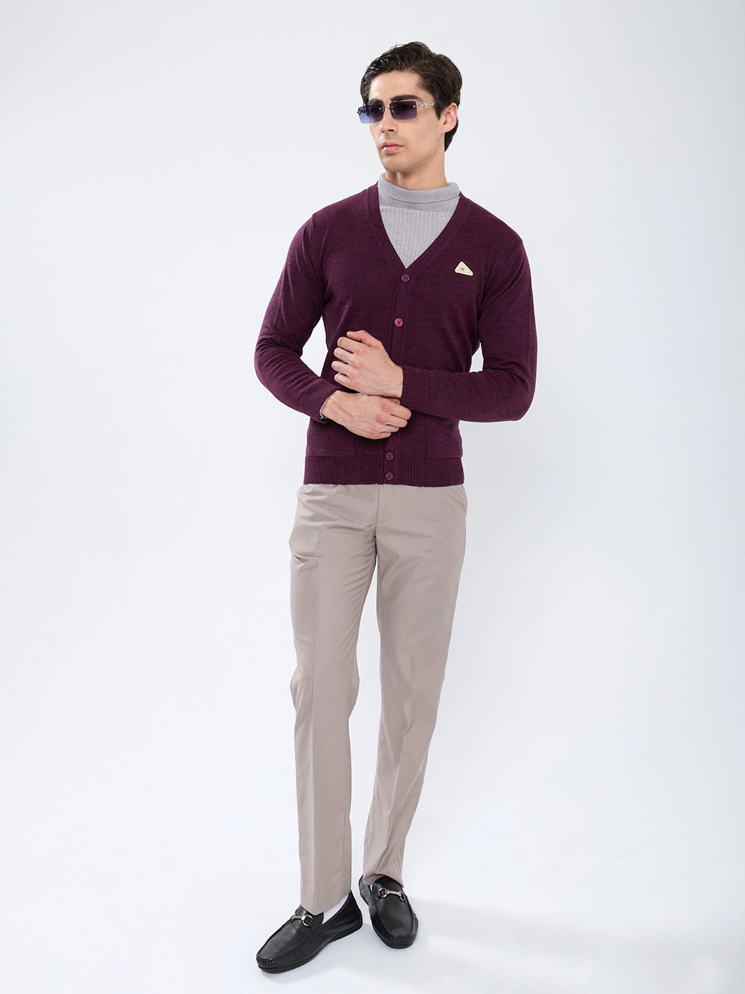 Men Purple Solid V Neck Full Sleeve Cardigan