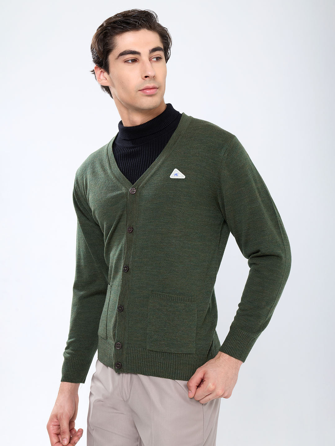 Men Olive Solid V Neck Full Sleeve Cardigan