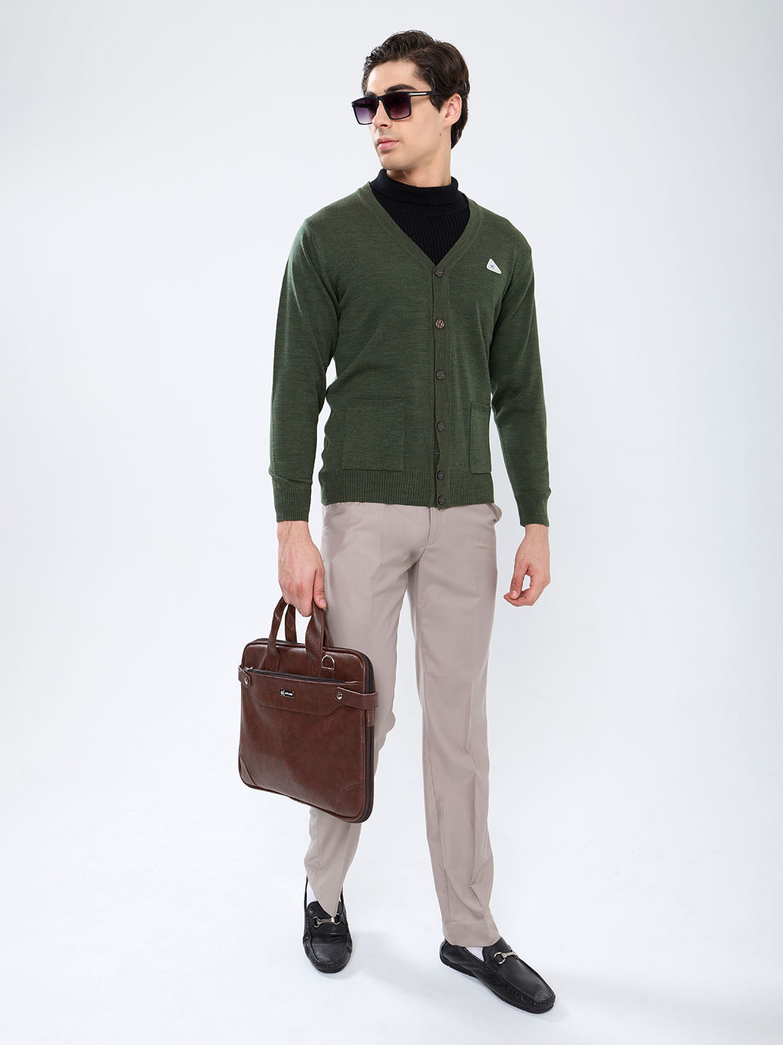 Men Olive Solid V Neck Full Sleeve Cardigan