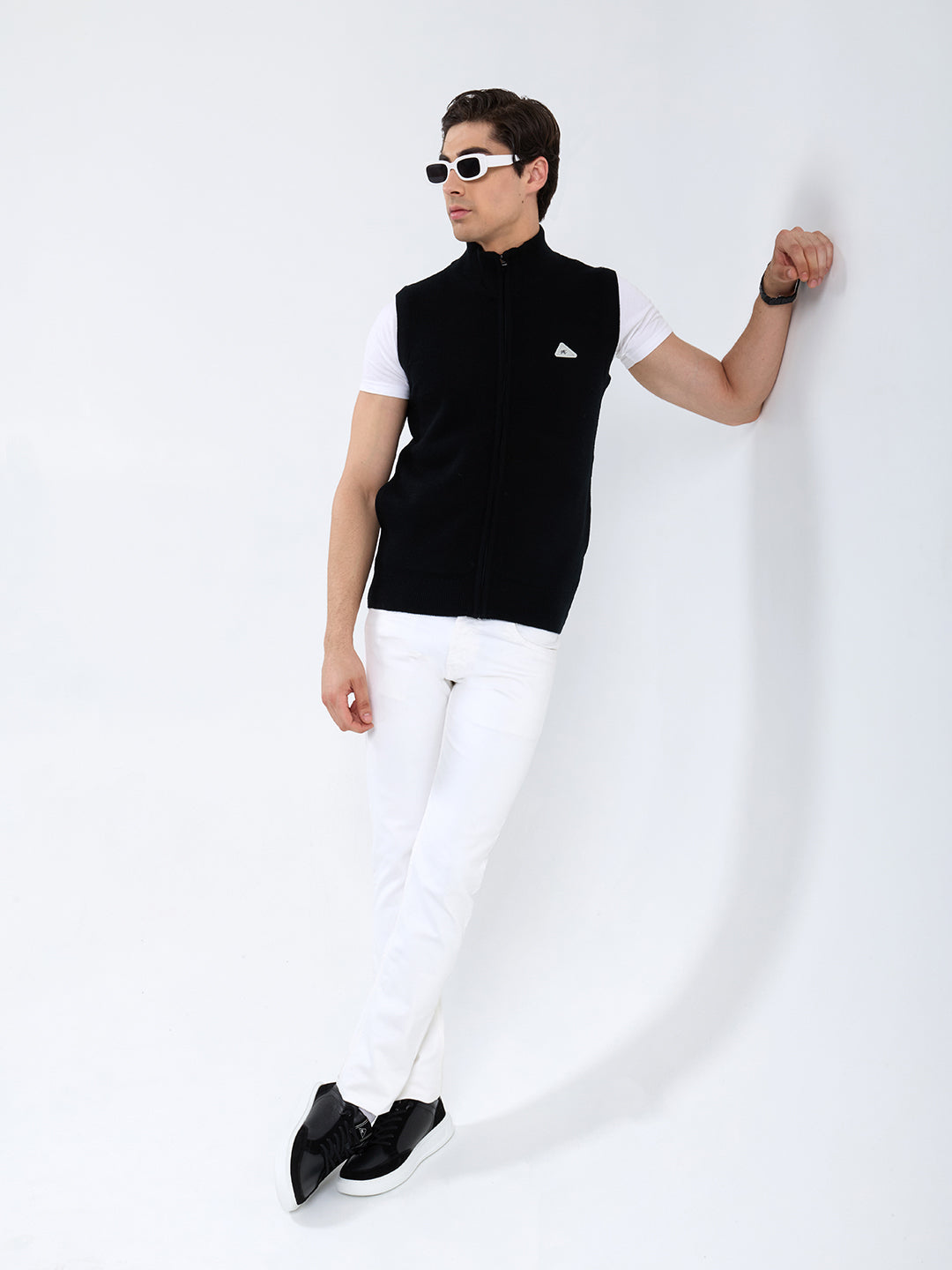 Men Black Solid Collar Sleeveless Sweater