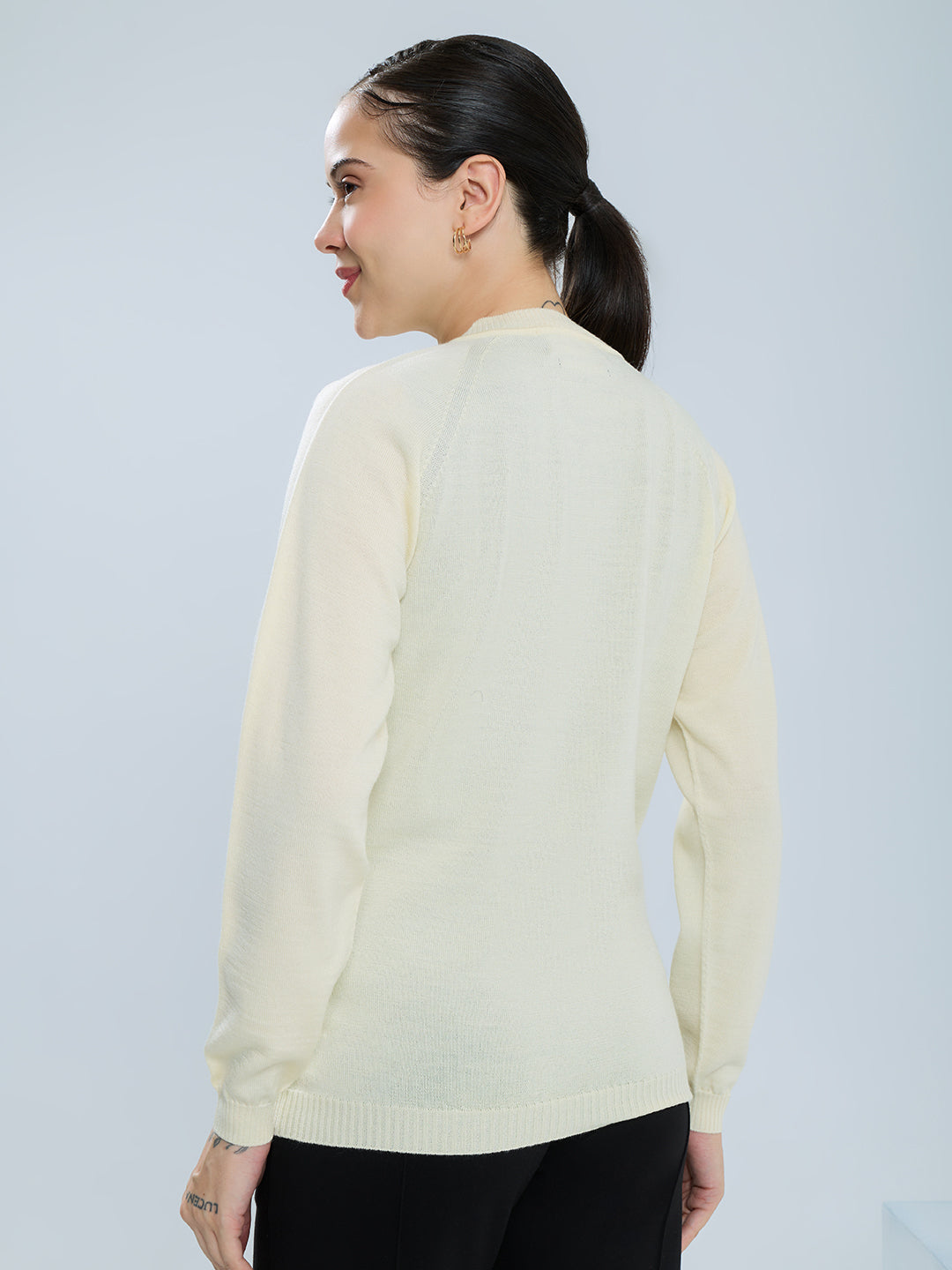 Women Cream Solid V Neck Full Sleeve Cardigan