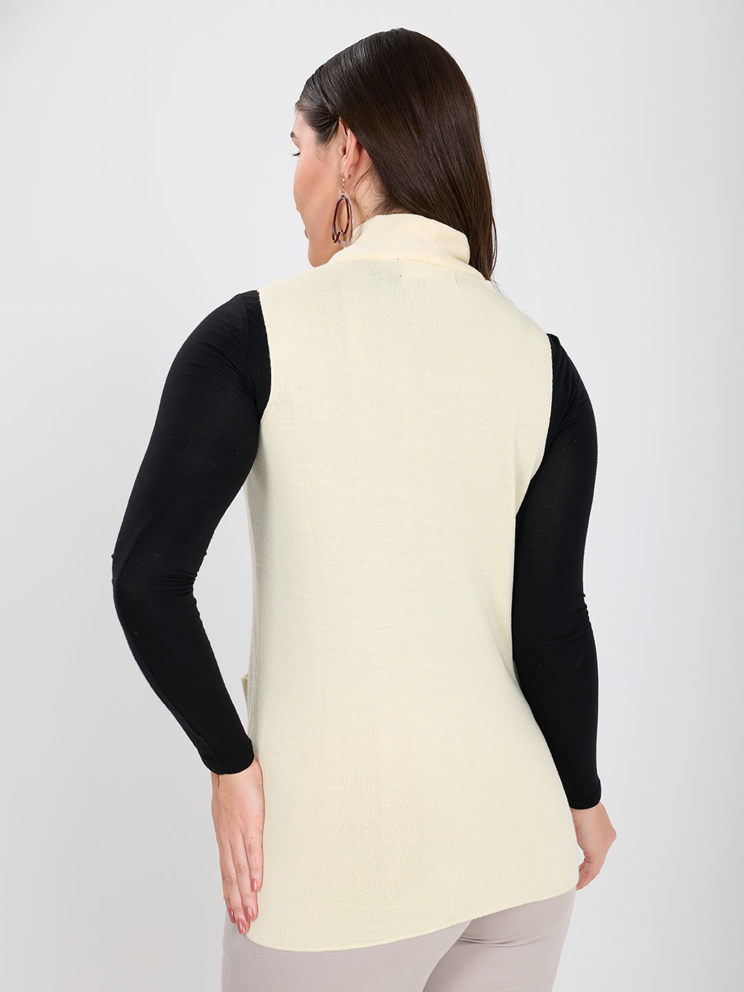 Women Cream Solid V Neck Sleeveless Cardigan