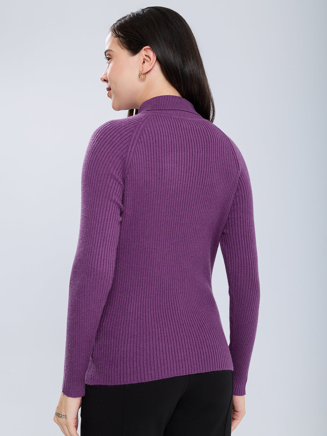 Women Mustard Solid Turtle Neck Full Sleeve Sceavy