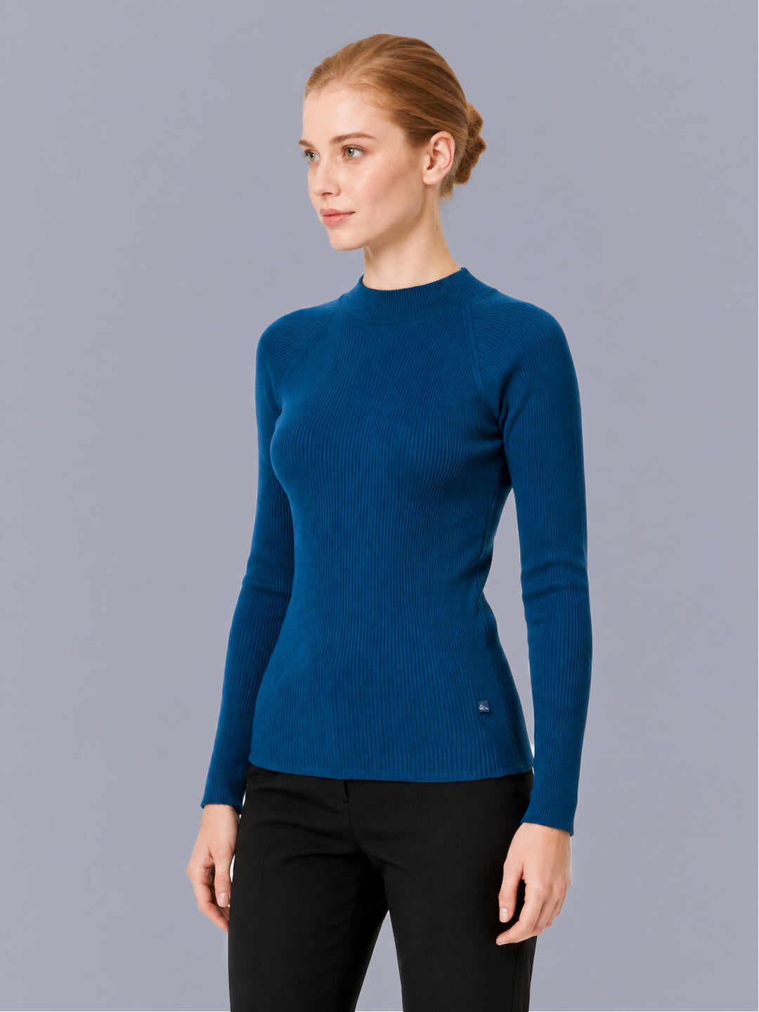 Women Blue Solid High Neck Full Sleeve Sceavy