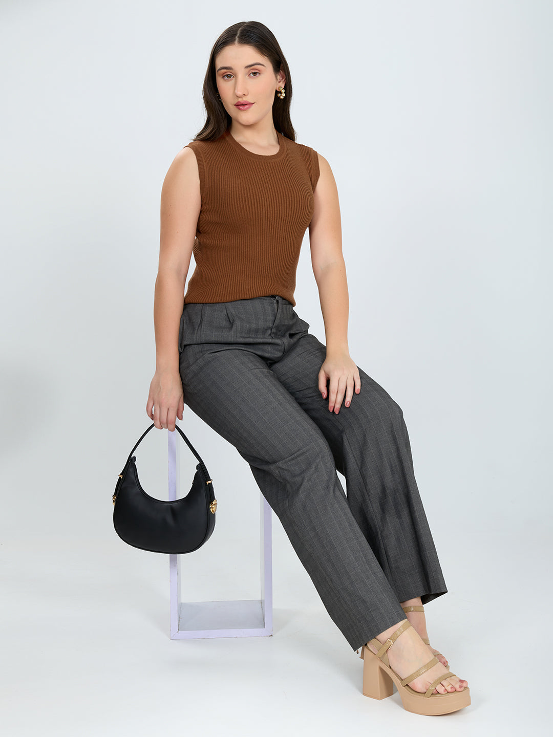 Women Rust Solid Round Neck Sleeveless Sceavy