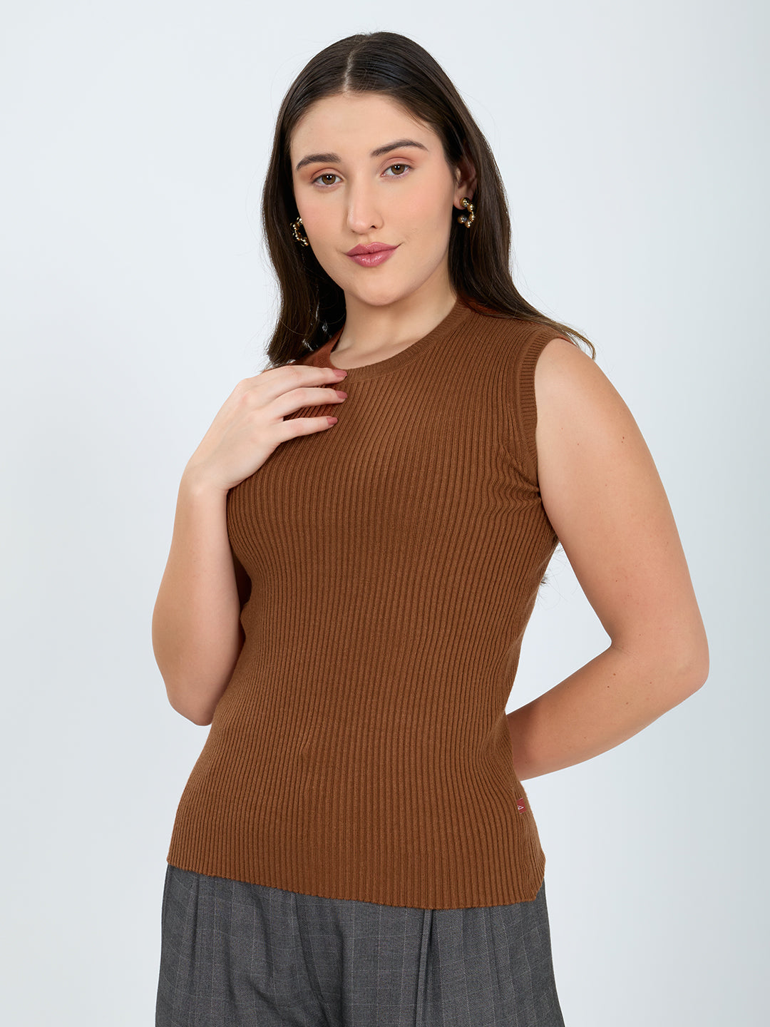 Women Rust Solid Round Neck Sleeveless Sceavy