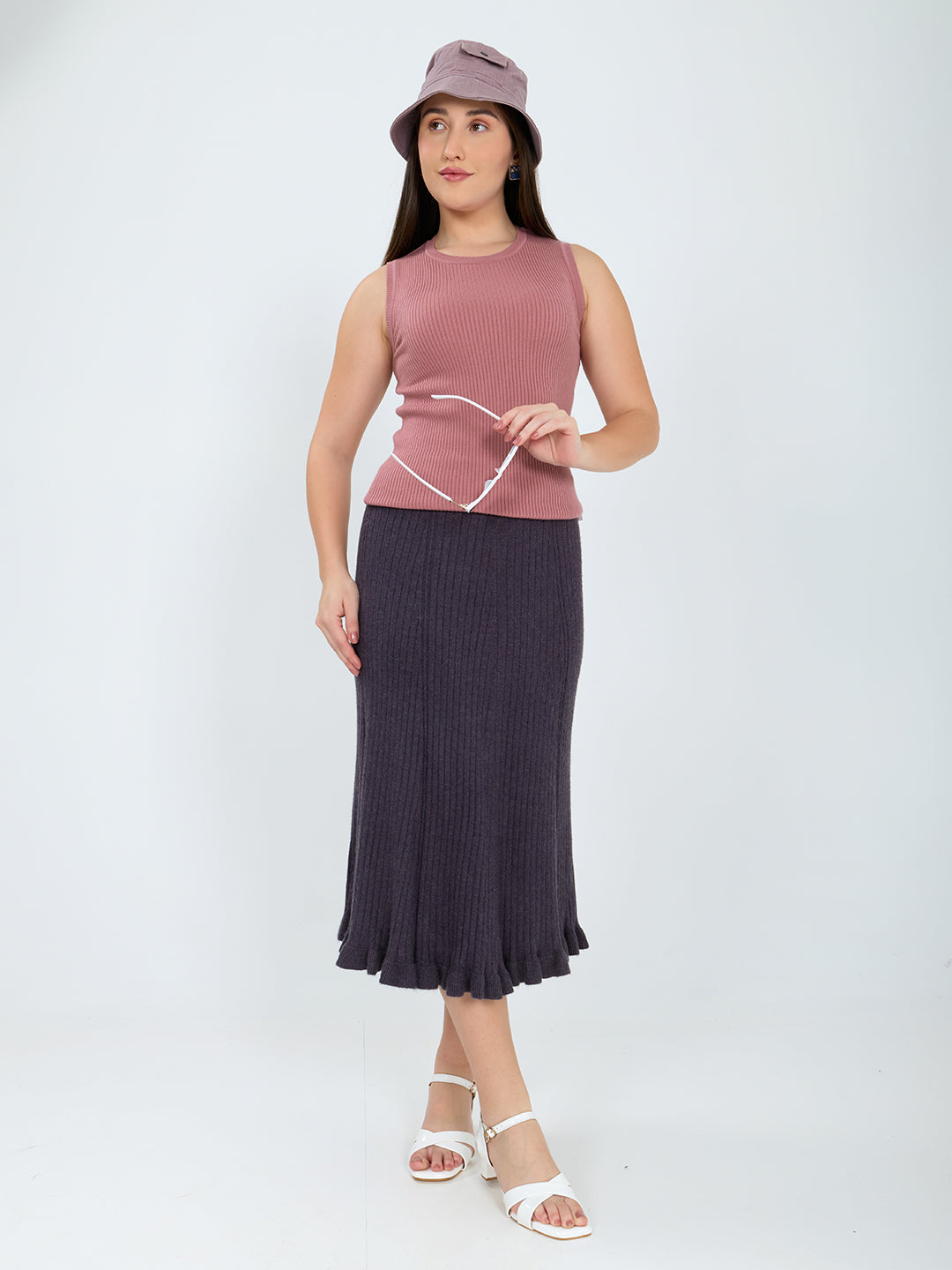 Women Light Pink Solid Round Neck Sleeveless Sceavy