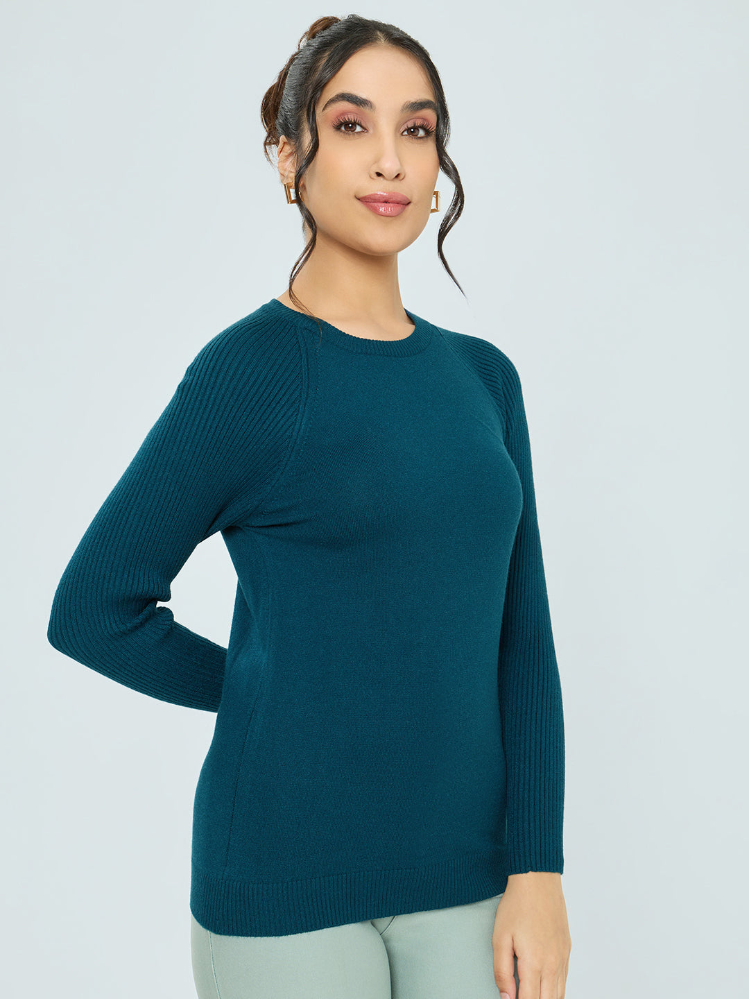 Women Teal Blue Solid Round Neck Full Sleeve Sceavy