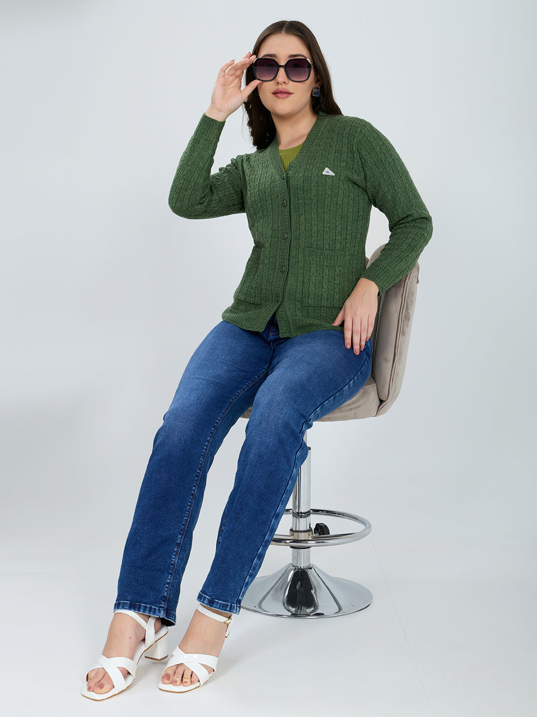Women Green Self Design V Neck Full Sleeve Cardigan