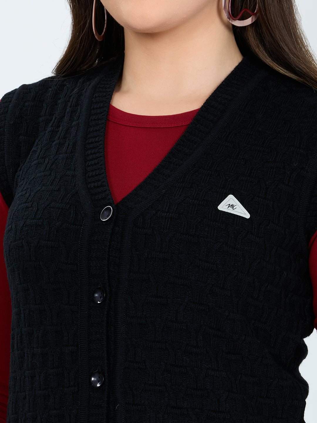 Women Black Self Design V Neck Sleeveless Cardigan