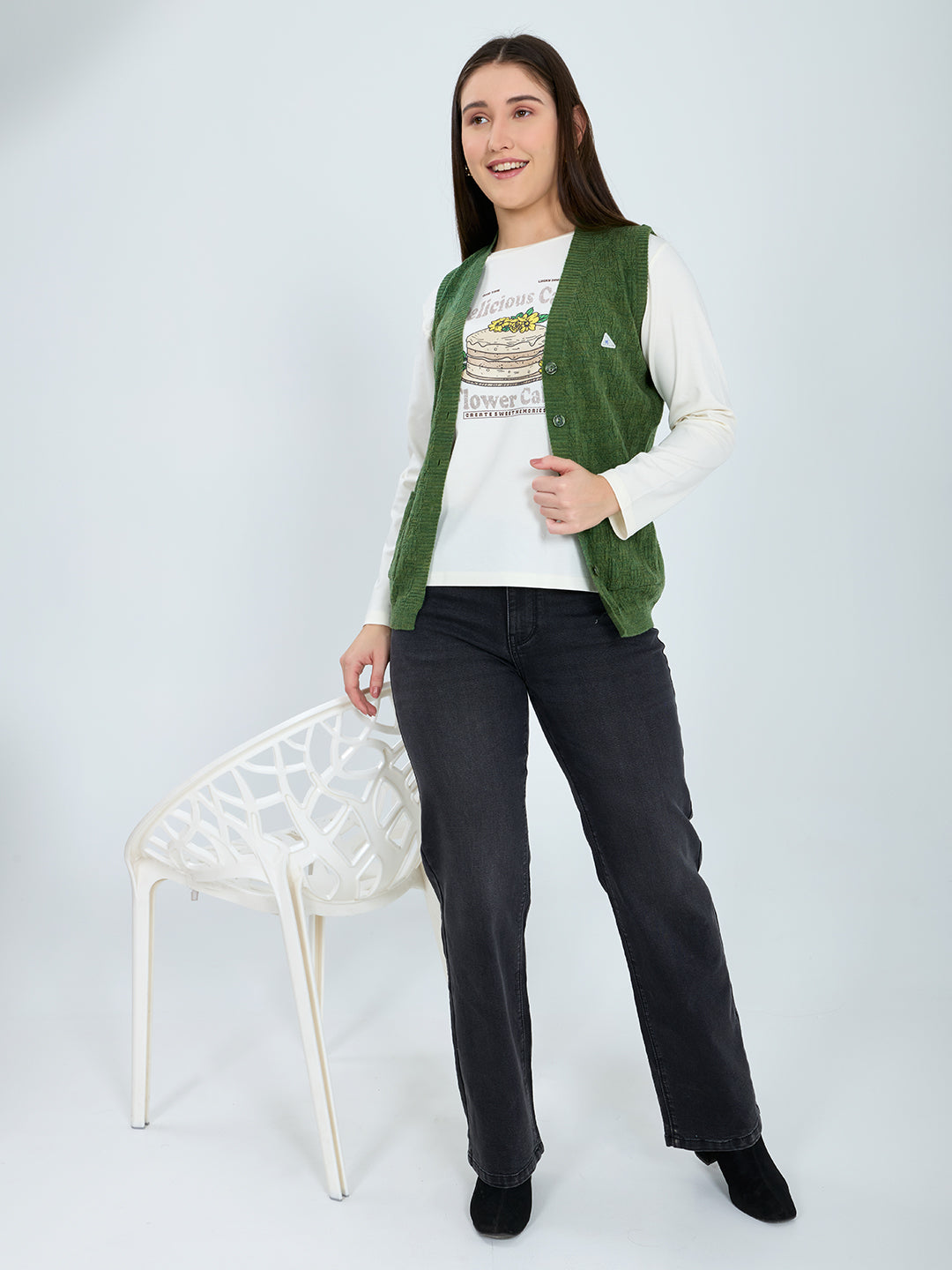 Women Green Self Design V Neck Sleeveless Cardigan