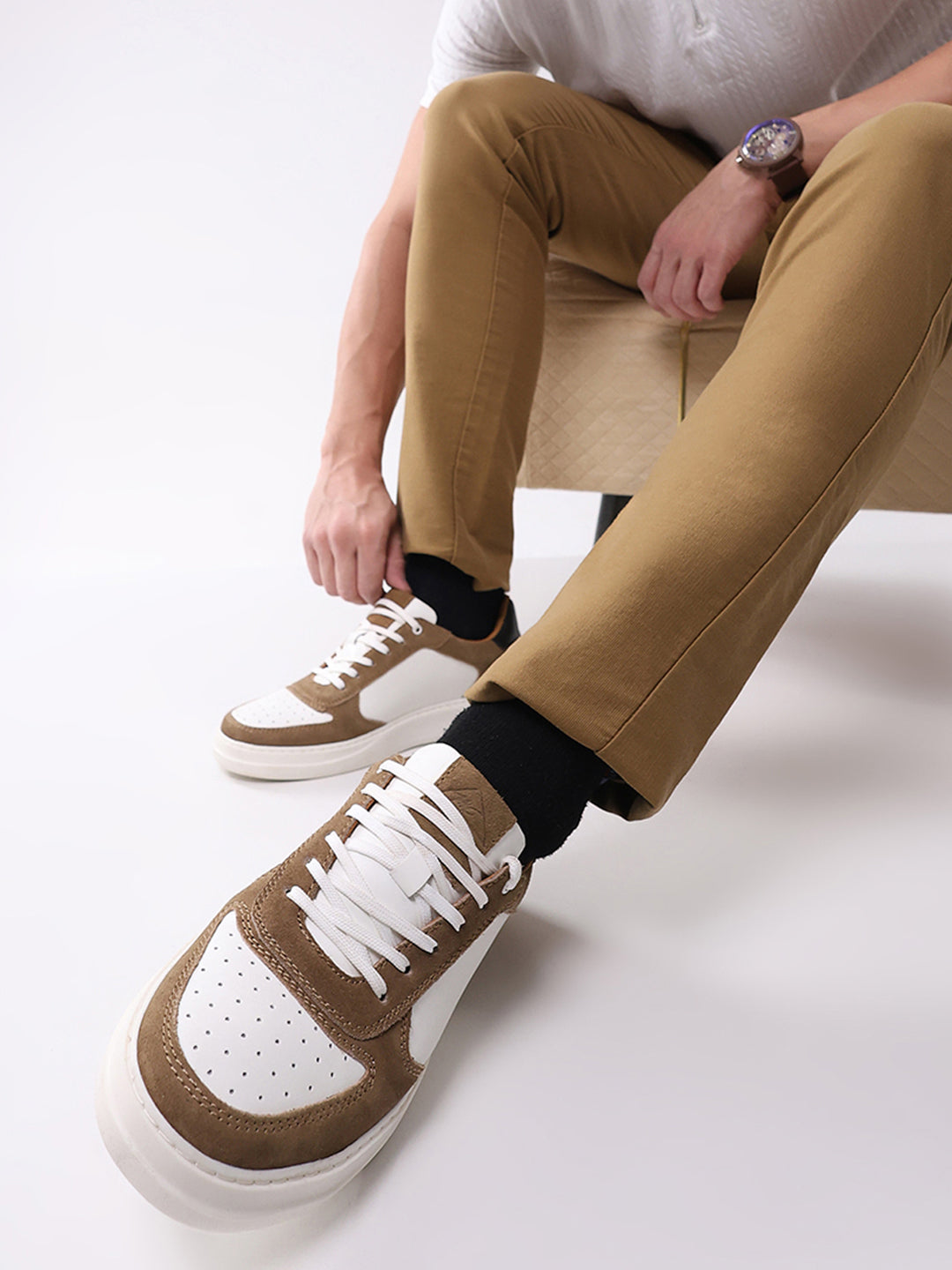 Men White & Tan Lace Up Genuine Leather Casual Sneakers