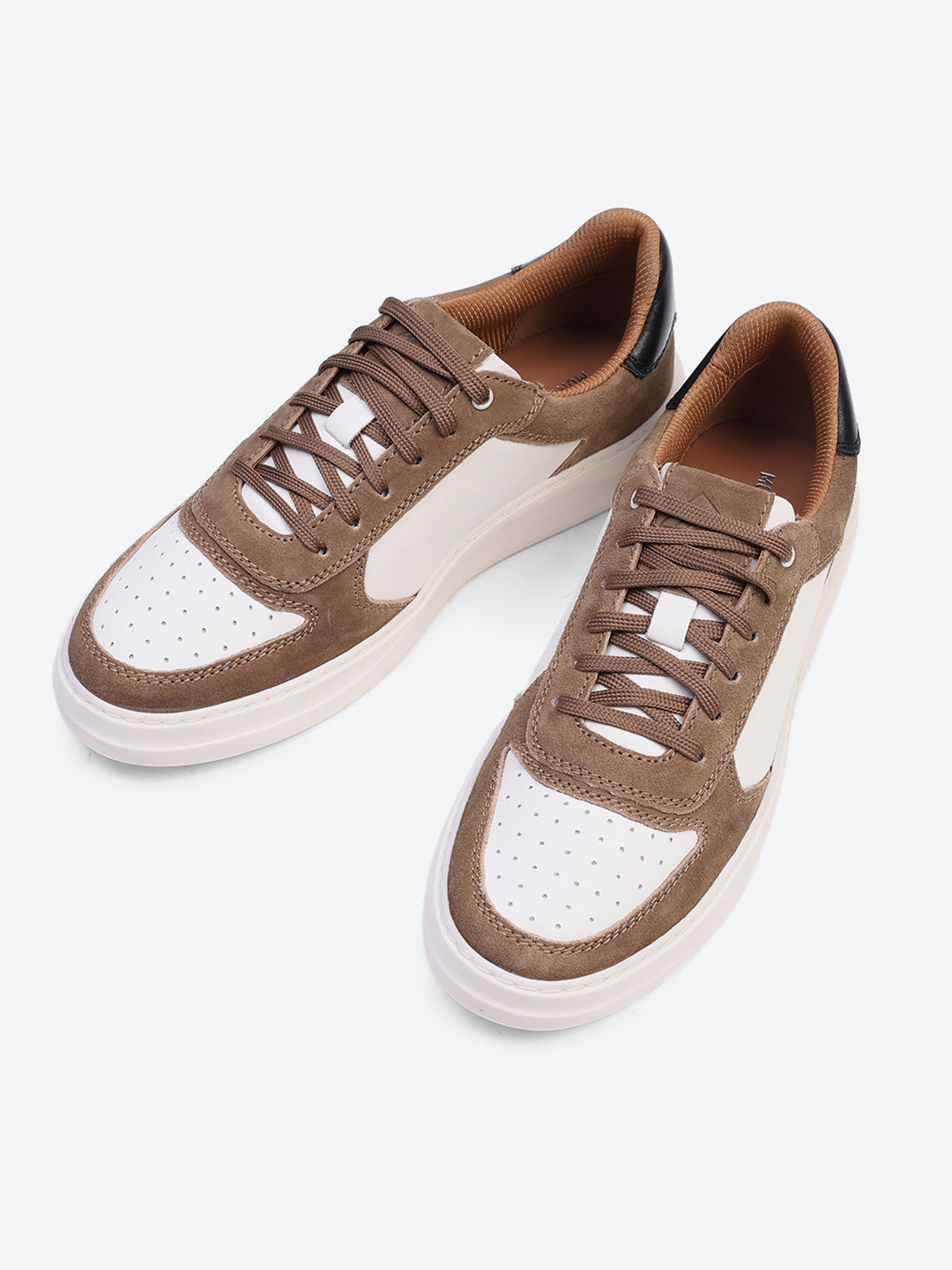 Men White & Tan Lace Up Genuine Leather Casual Sneakers