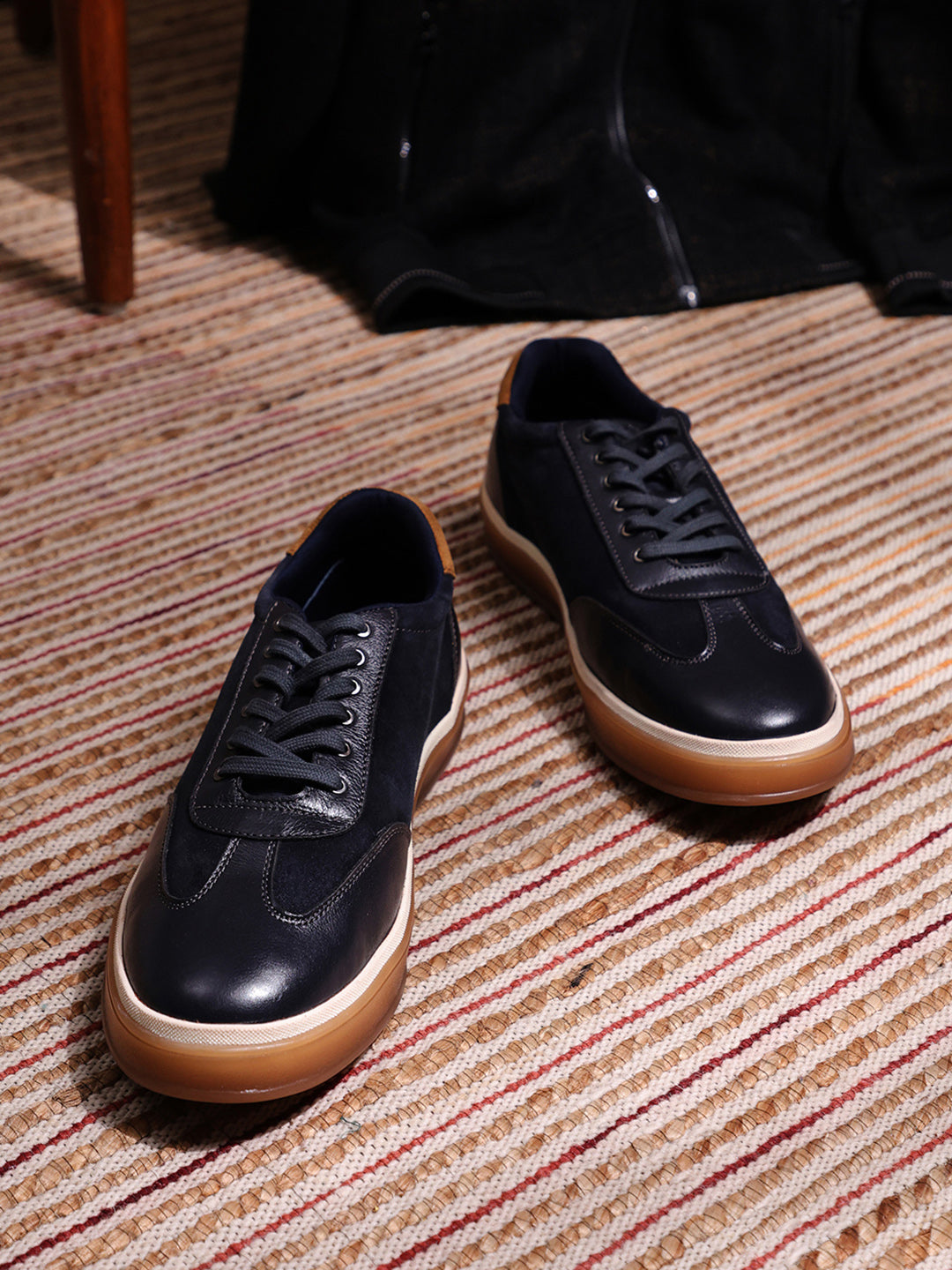 Men Navy Blue Lace Up Genuine Leather Sneaker