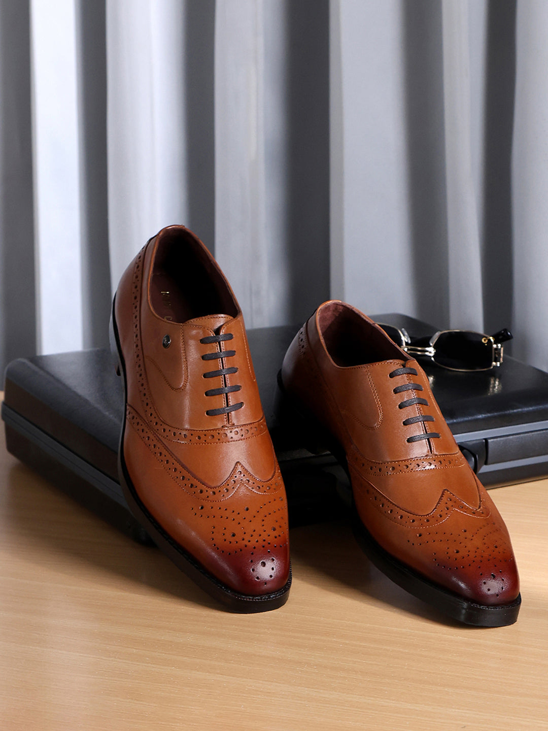 Men Tan Lace Up Leather Loafers