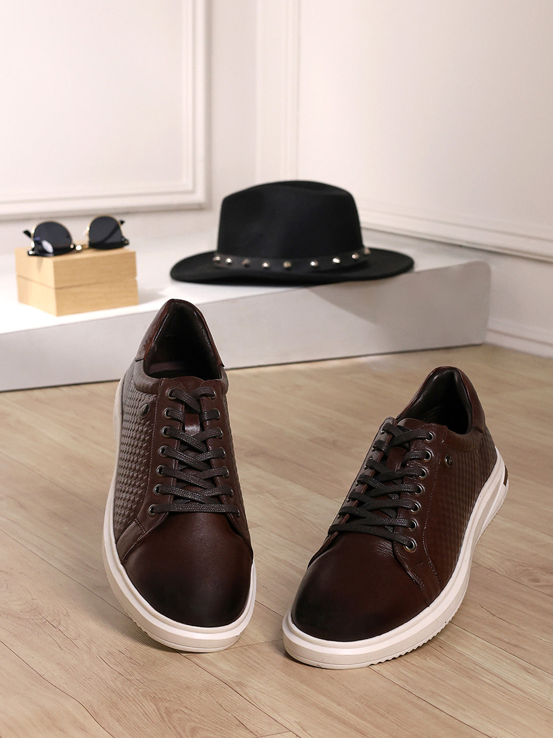 Men Brown Lace Up Leather Casual Shoes