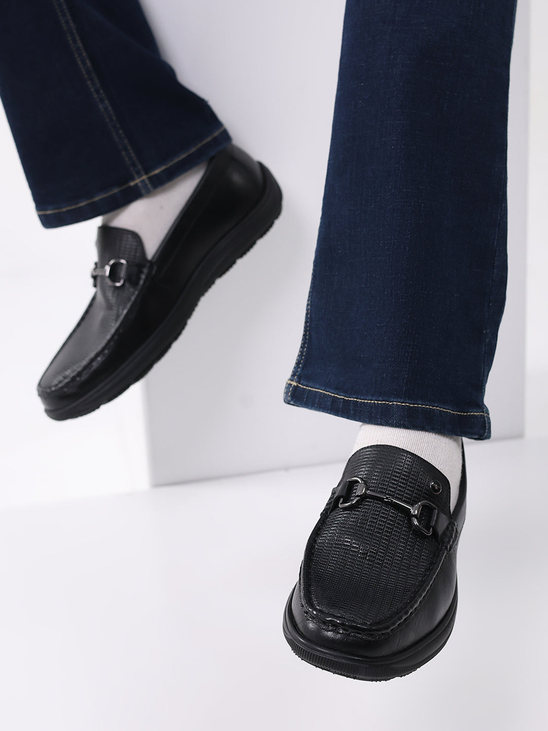 Men Black Comfortable Slip on Leather Loafers