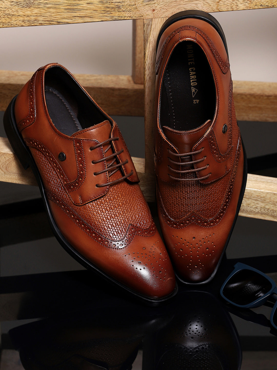Men Tan Solid Lace Up Genuine Leather Formal Brogues