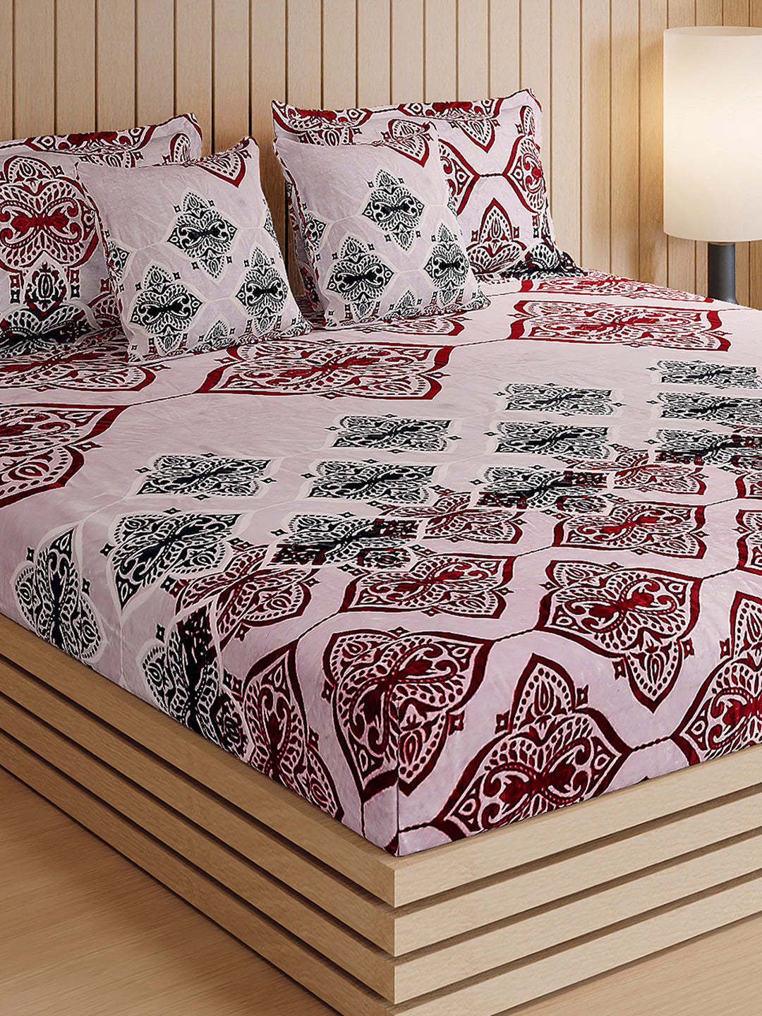 487 GSM Polyester Double Bed 1 Bedsheet, 2 Pillow Cover & 2 Cushion Case (Pristine 4 Pcs Set)
