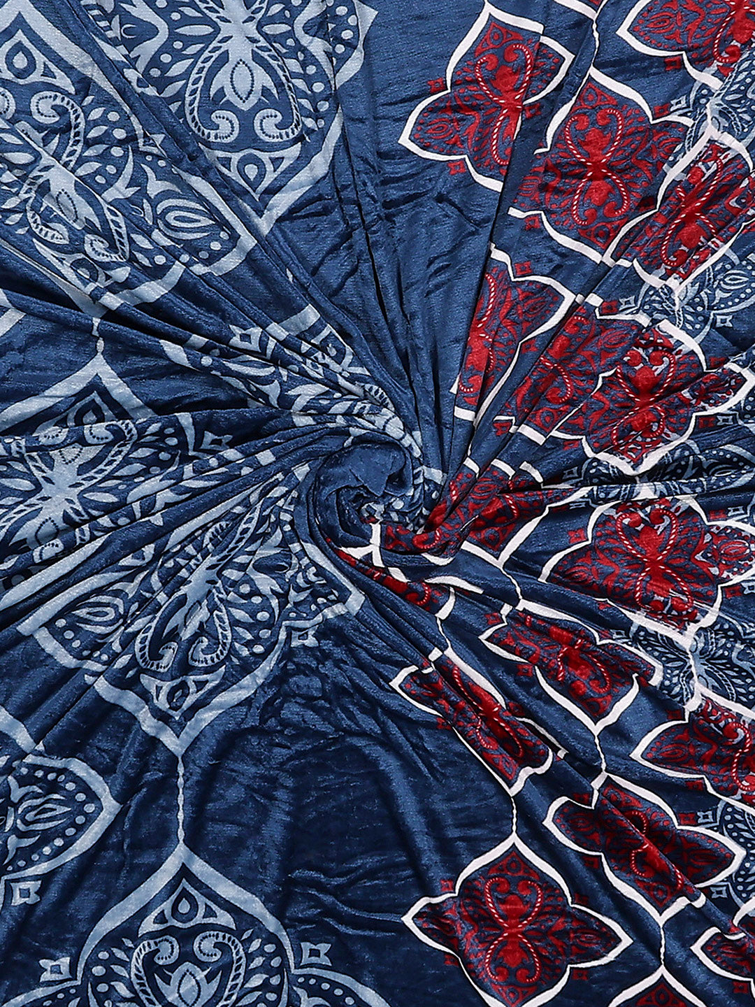 487 GSM 100% Polyester Double Bed 1 Bedsheet, 2 Pillow Cover & 2 Cushion Case (Pristine 4 Pcs Set)