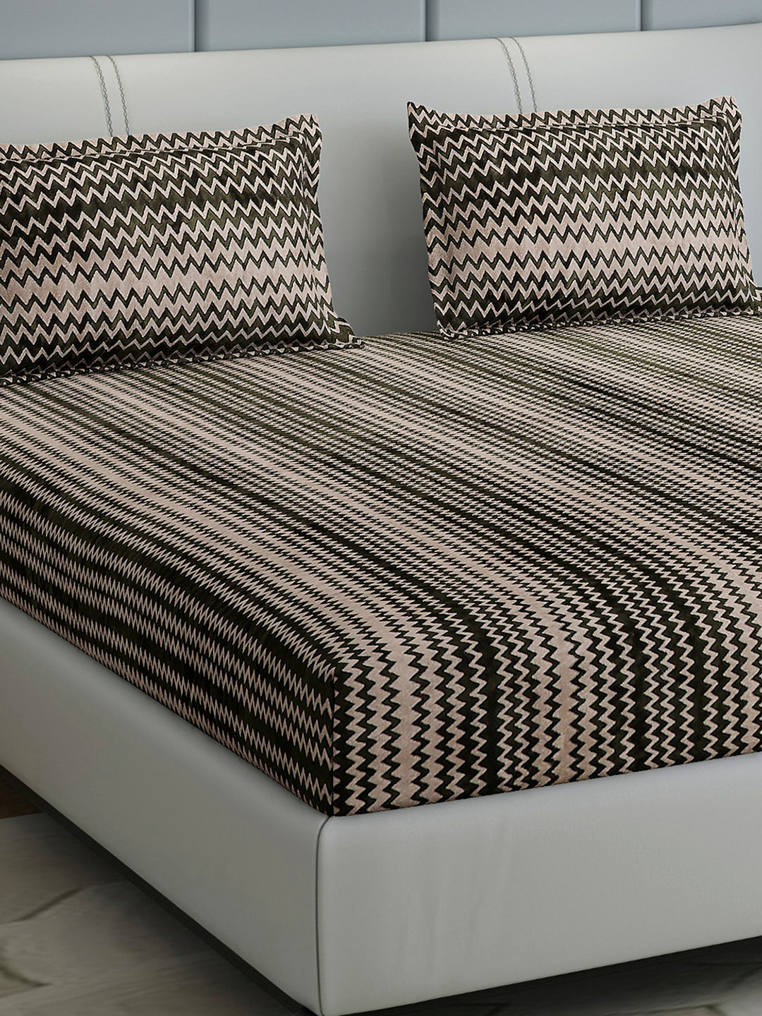 393 GSM Polyester King Bed 1 Bedsheet with 2 Pillow Cover (Spherix)