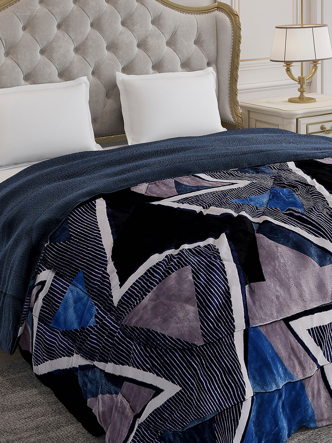 Printed Double Bed 852 GSM Comforter for Winter - (Altroz)