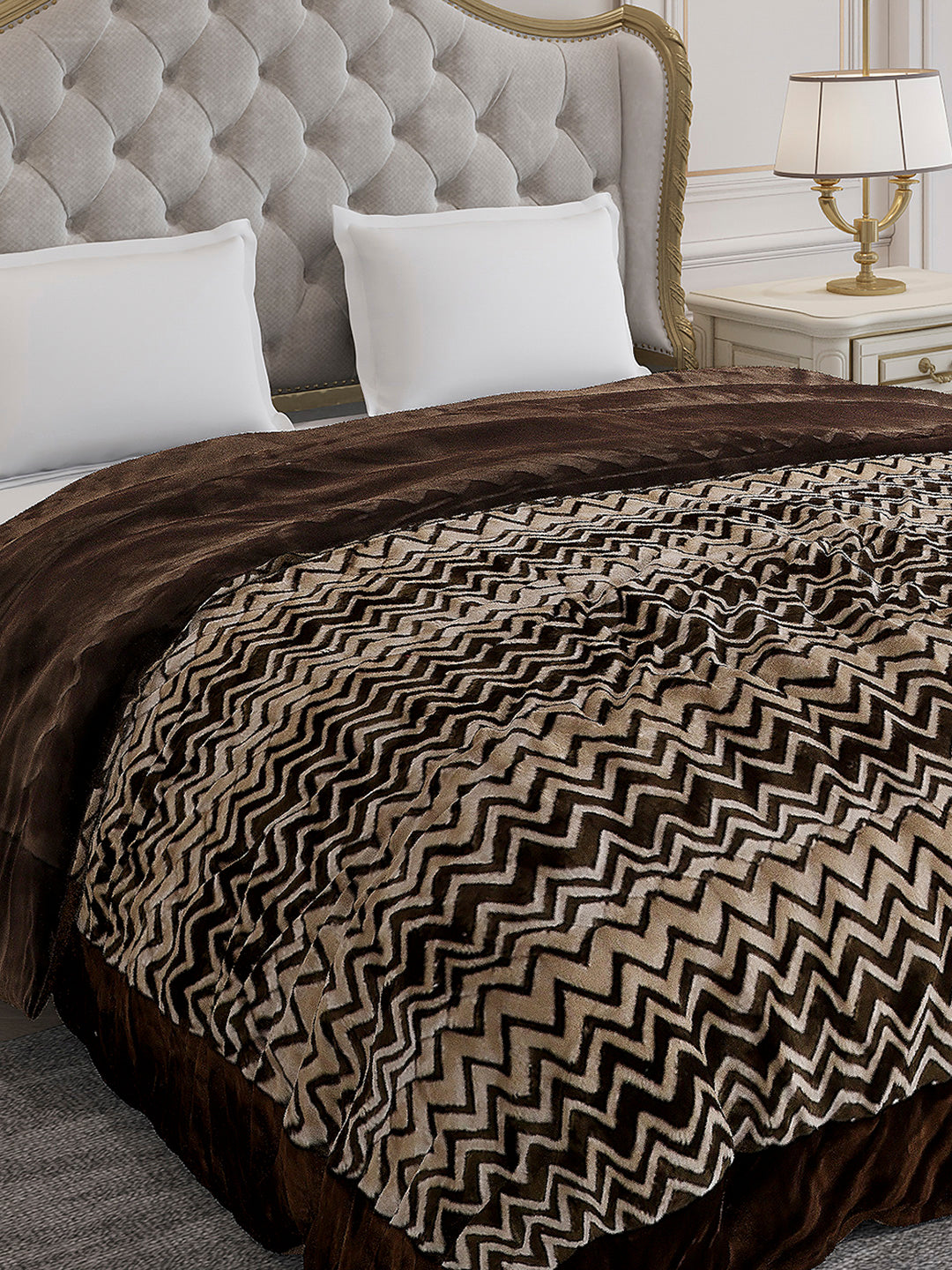 Printed Double Bed 1078 GSM Comforter for Winter - (Delicate)