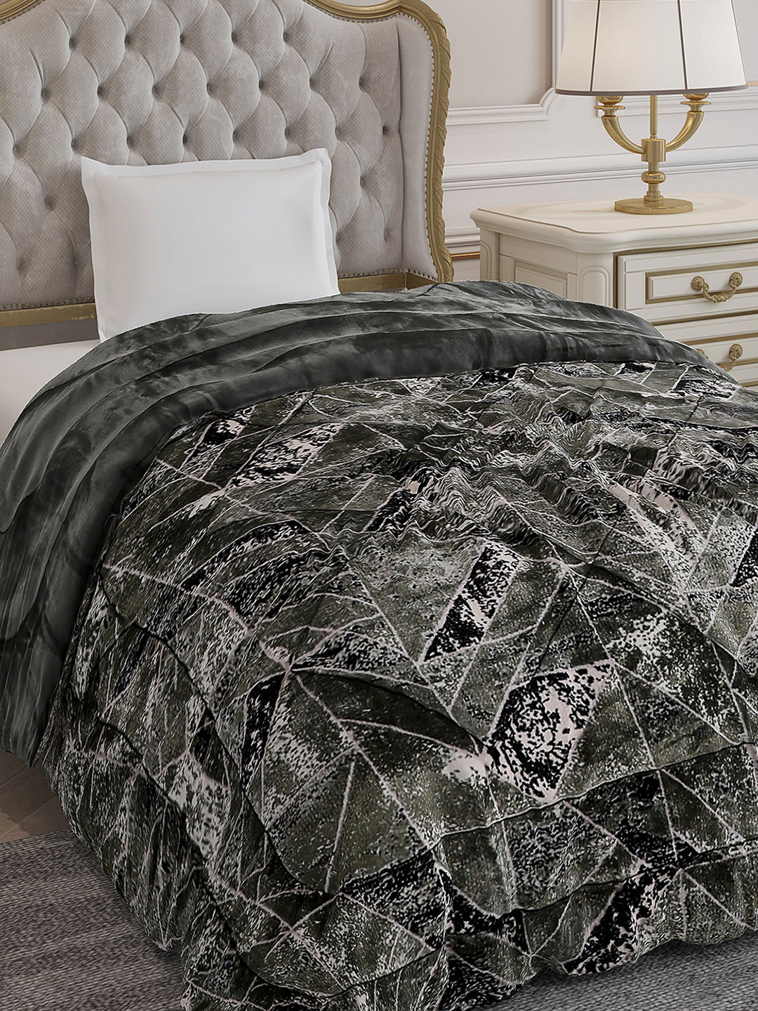 Printed Single Bed 992 GSM Comforter for Winter - (James)