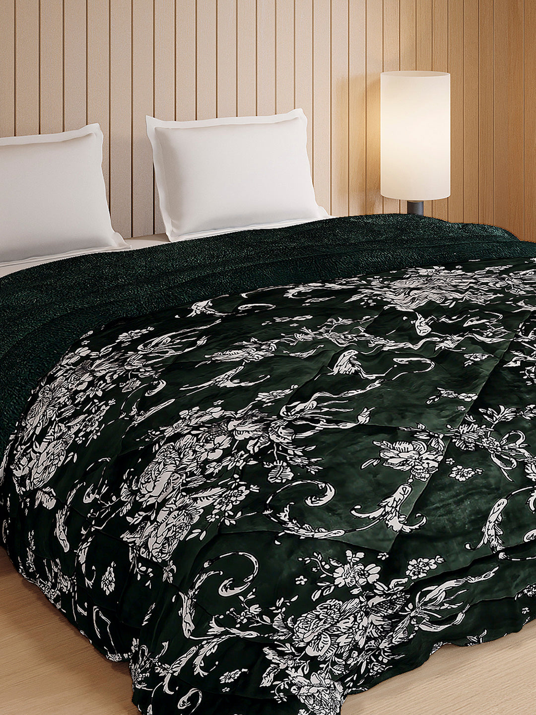 Printed Double Bed 870 GSM Comforter for Winter - (Nixie)