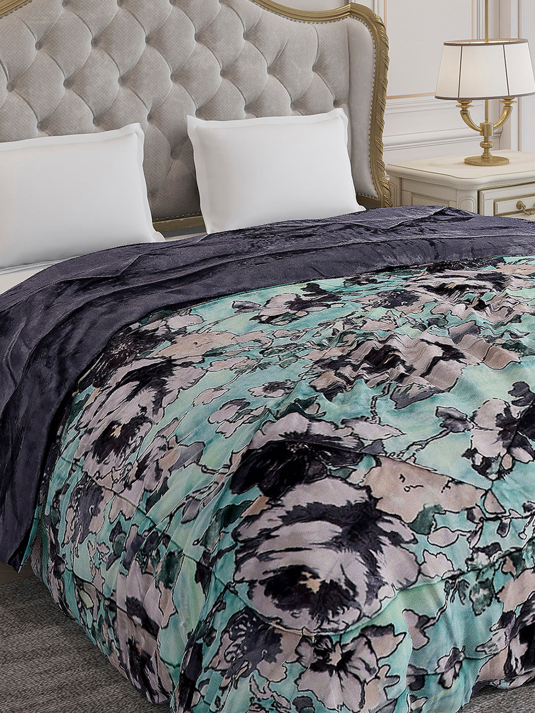 Printed Double Bed 1009 GSM Comforter for Winter - (Wild Beauty)